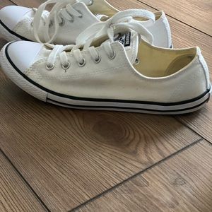 White Converse Shoes Size 7